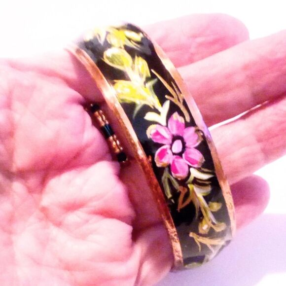 Vintage Floral Hand Painted Enamel Bangle Bracelet * - Picture 4 of 5